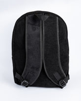 حقيبة ظهر سوداء